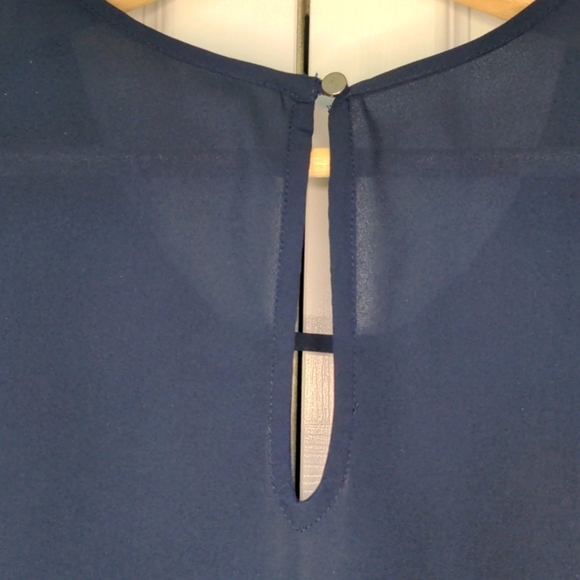 Navy Lightly Sheer Pleat Front Tank Top - Picture 5 of 6